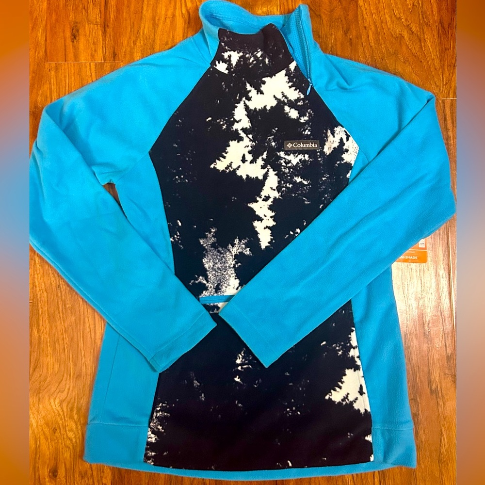 Columbia Women’s  NWT Fleece Pullover Sweatshirt with Front Pocket, Size XS